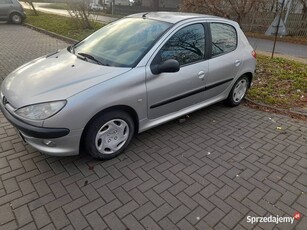 Peugeot 206 rok 2003. 1,1 benzyna bdb