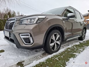 Subaru Forester e-boxer hybryda super stan