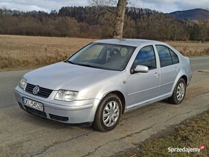 Volkswagena Bora 1.6 benzyna 101koni