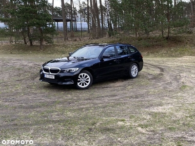 BMW Seria 3 318i Advantage