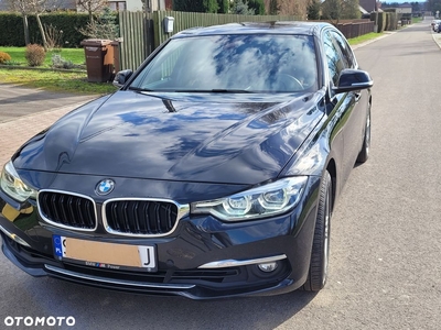 BMW Seria 3 330i Sport Line