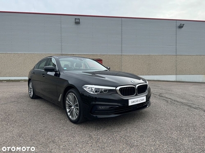 BMW Seria 5 520d Sport Line