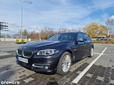 BMW Seria 5 528i xDrive Luxury Line