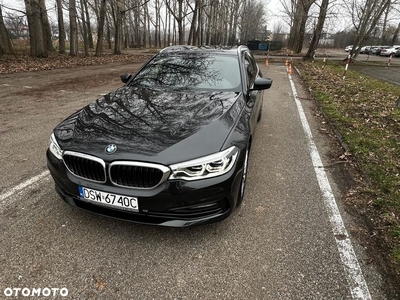 BMW Seria 5 530i GPF Luxury Line sport