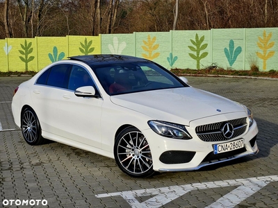 Mercedes-Benz Klasa C 220 d T 9G-TRONIC AMG Line