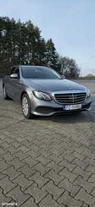 Mercedes-Benz Klasa E 220 d 4Matic T 9G-TRONIC