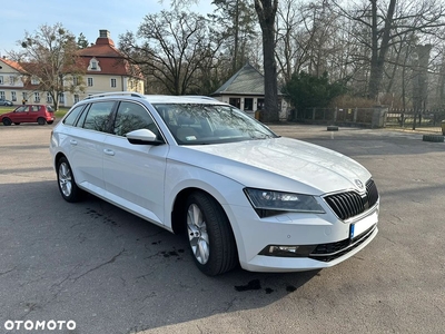 Skoda Superb 2.0 TDI SCR Style DSG