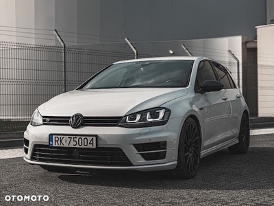 Volkswagen Golf R 4Motion (BlueMotion Technology) DSG