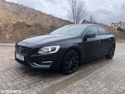 Volvo S60 T6 AWD Geartronic RDesign