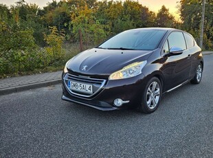 Peugeot 208 I