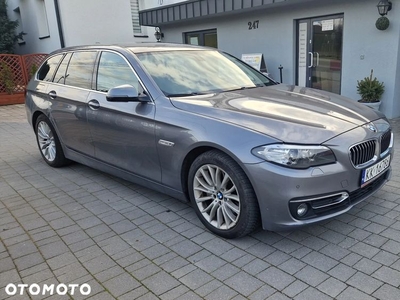 BMW Seria 5 525d xDrive Touring Luxury Line