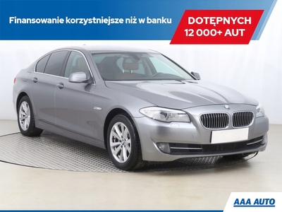 BMW Seria 5 F10-F11 Limuzyna 520i 184KM 2012