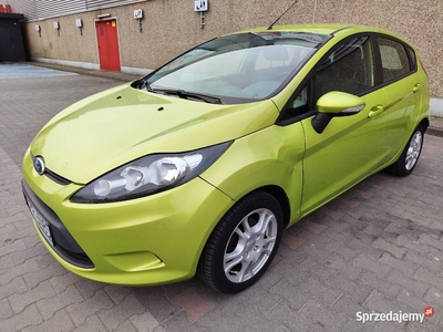 Ford Fiesta 1.25 benzyna grzana przednia szyba