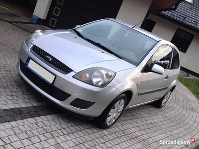 Ford Fiesta 1.4 16v benzyna jak nowy