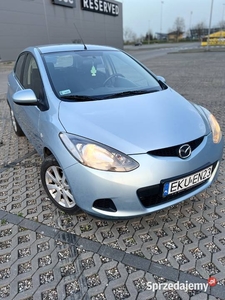 Mazda 2 z niskim przebiegiem !!!