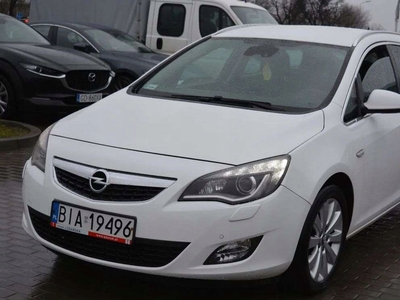 Opel Astra J Sports Tourer 2.0 CDTI ECOTEC 160KM 2011