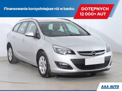 Opel Astra J Sports Tourer Facelifting 1.6 Twinport ECOTEC 115KM 2015