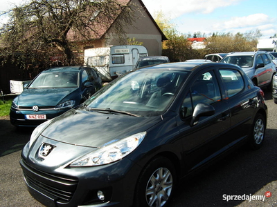 Peugeot 207 1,4 Etylina 8 V 2009 r