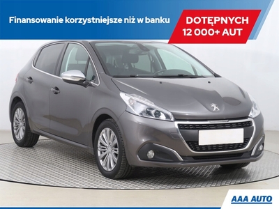 Peugeot 208 I Hatchback 5d Facelifting 1.2 PureTech 110KM 2018