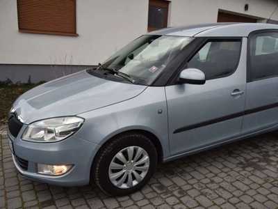 Skoda Roomster Mikrovan Facelifting 1.2 TSI 85KM 2010