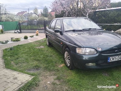 Sprzedam kultowy samochód Ford Escort, opłacony + LPG