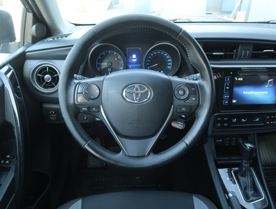 Toyota Auris 2016 1.6 Valvematic 126783km Hatchback