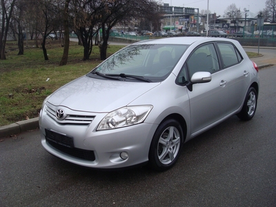 Toyota Auris I Hatchback 1.33VVT-i 100KM 2010