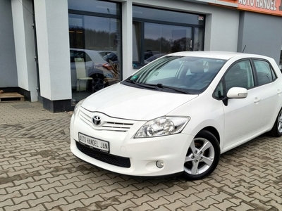 Toyota Auris I Hatchback 5d Facelifting 1.6 Valvematic 132KM 2012