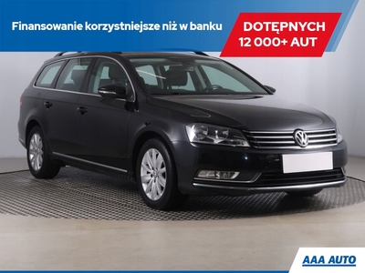 Volkswagen Passat B7 Variant 2.0 TDI CR DPF BlueMotion 140KM 2011