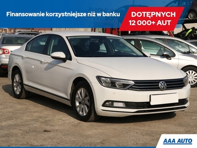 Volkswagen Passat B8 Limousine 1.4 TSI BlueMotion Technology ACT 150KM 2016