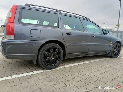 Volvo V70 D5