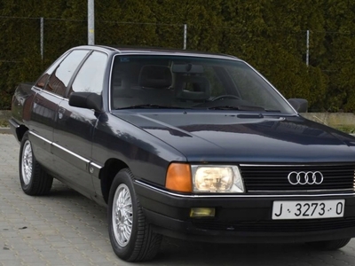 Audi 100 C3 Sedan 2.2 KAT 138KM 1990