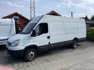 Iveco daily 3,0 td klima bdb stan na bliźniaku z hakiem