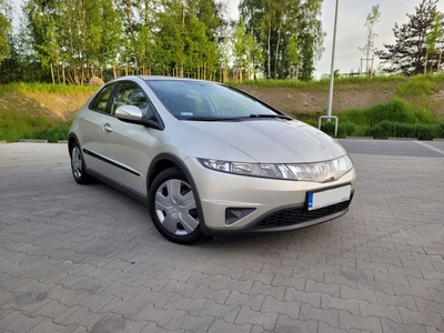 Honda Civic VIII UFO 1.4 Benzyna z polskiego salonu, niski przebieg.