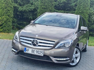 Mercedes Klasa B W246 Sports Tourer 200 BlueEFFICIENCY 156KM 2012