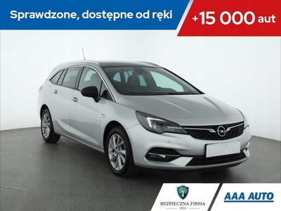 Opel Astra K Sportstourer Facelifting 1.2 Turbo 145KM 2021