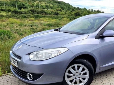 Renault Fluence Sedan 1.6 16V 110KM 2010