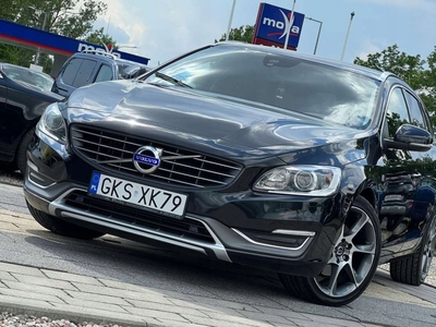 Volvo V60 I Kombi Facelifting 2.0 D4 DRIVE-E 181KM 2014