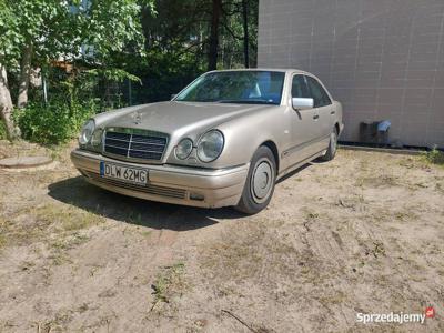 Zamienię Mercedes E 2.9 Turbodiesel