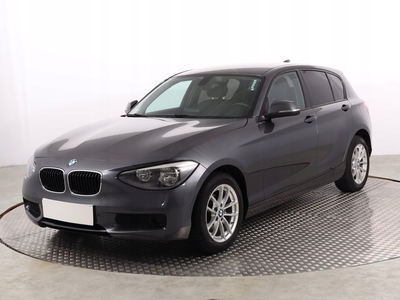 BMW Seria 1 F20-F21 Hatchback 5d 116i 136KM 2012