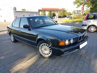 BMW Seria 7 E32 735 i 211KM 1992