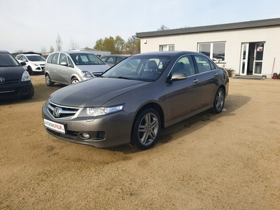 Honda Accord VII Sedan 2.0 i-VTEC 16V Sport 155KM 2008