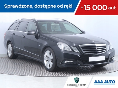 Mercedes Klasa E W212 Kombi 250 CGI BlueEFFICIENCY 204KM 2010