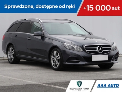 Mercedes Klasa E W212 Kombi Facelifting 350 306KM 2013