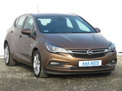 Opel Astra 2018 1.4 T 90023km Hatchback