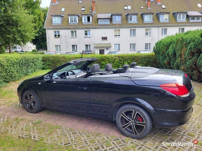 Opel Astra H Twin Top Cabrio