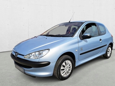 Peugeot 206 Hatchback 1.1 i 60KM 2004