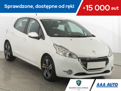 Peugeot 208 I Hatchback 3d 1.2 VTI 82KM 2012