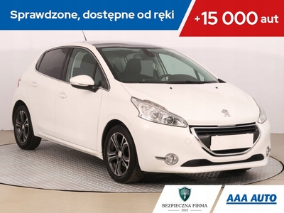 Peugeot 208 I Hatchback 3d 1.2 VTI 82KM 2013