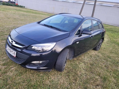 Sprzedam Opel Astra 2015 r.